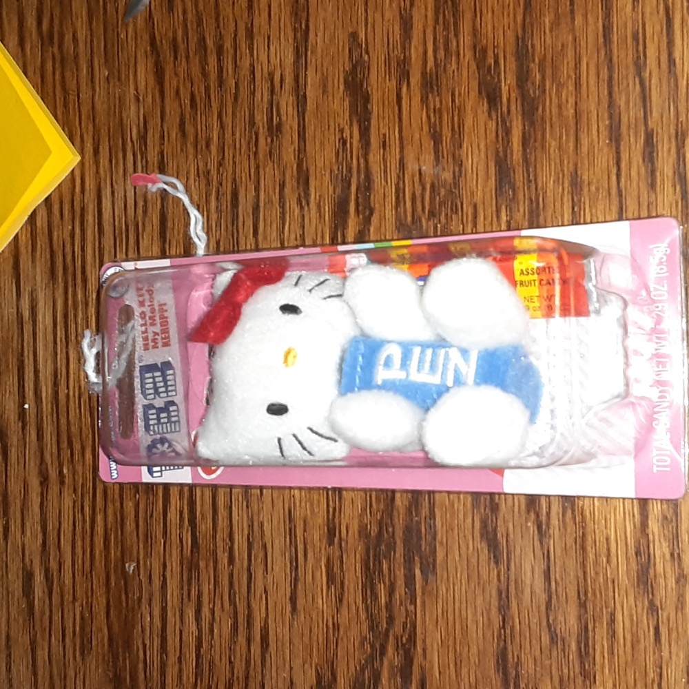PEZ HELLO KITTY MY MELODY PEZ DISPENSER & CLIP NEW IN PACKAGE